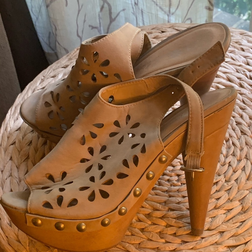 Gently used high heel sandals.